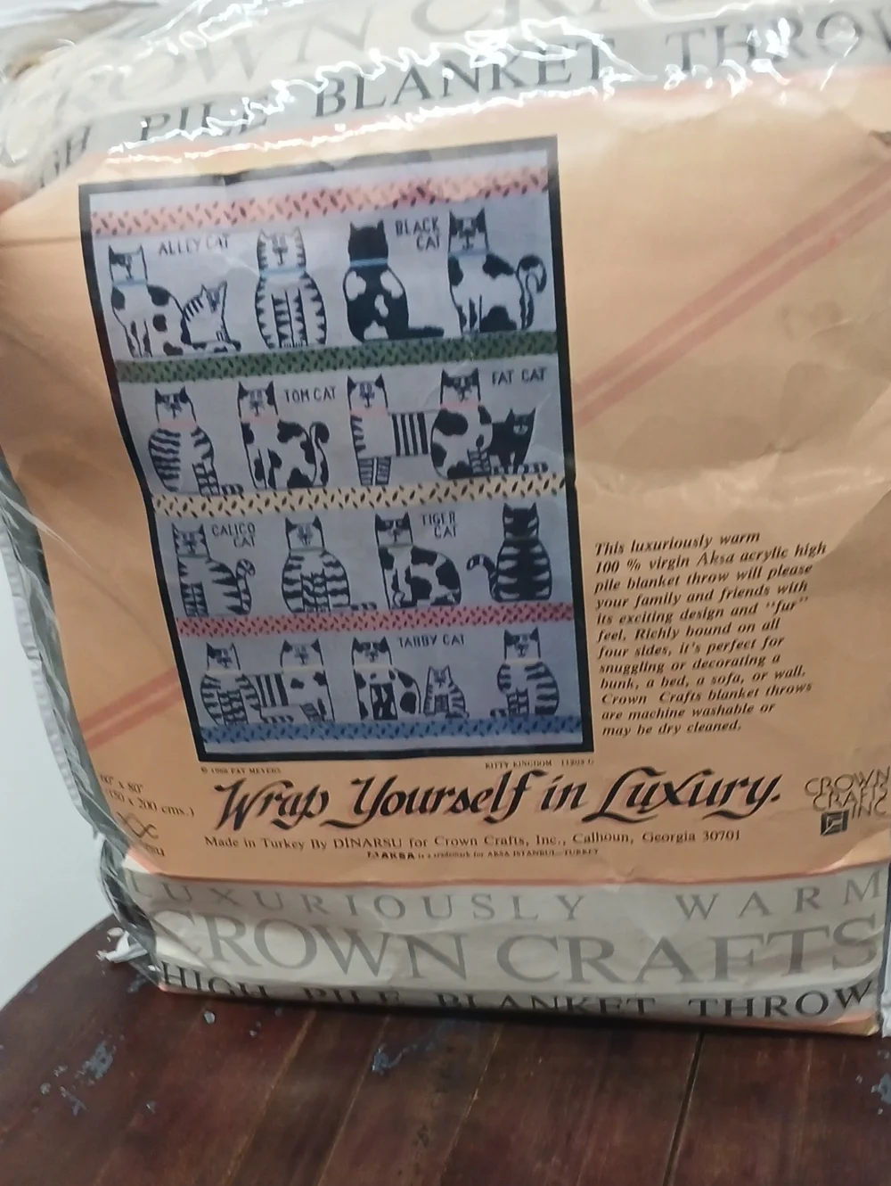 Dead Stock Vintage Crown Crafts Pile Blanket Throw - Cat Pattern
